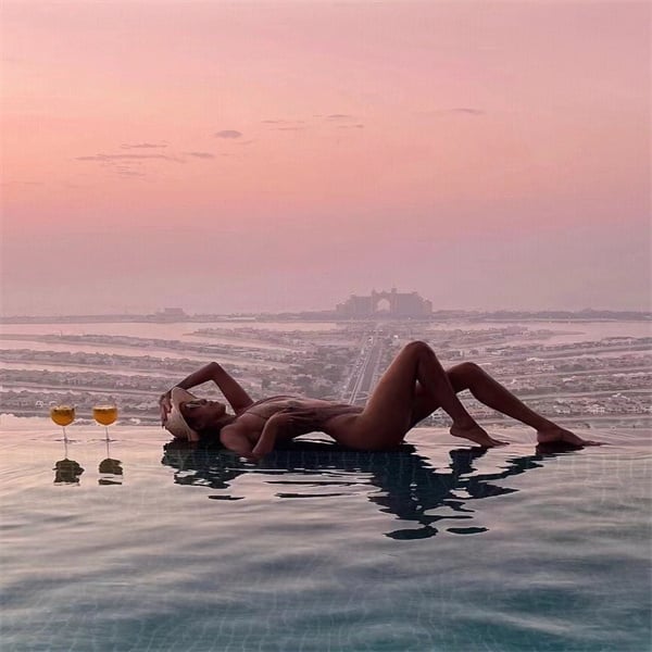 Bringing Transparency and Elegance to Your Swimming Pool