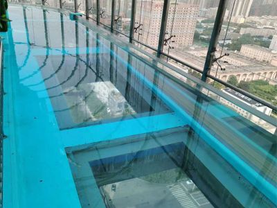 Sculpting With Acrylic: How Artists and Architects Use Thick Panels