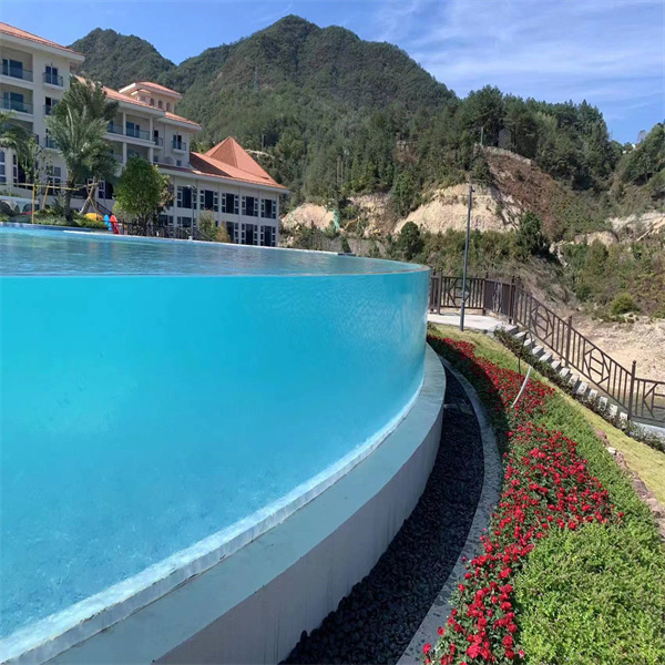Upgrade Your Pool with Durable and Stylish Plexiglass Fencing