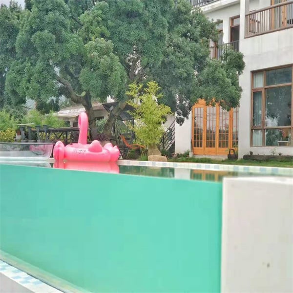 Constructores de piscinas comerciales