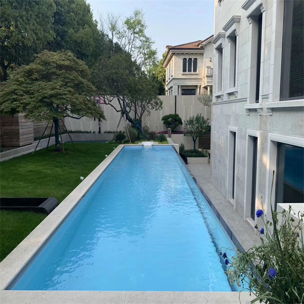 Dissenyant la piscina comercial perfecta per adaptar-se a les necessitats del teu negoci