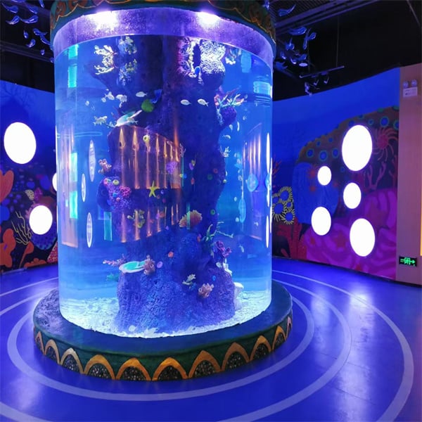 Performance of Column Cylinder Aquarium Fish Tanks