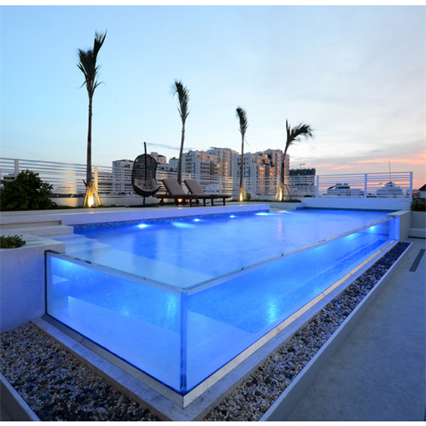 The benefits of an extra large fish aquarium for your aquatic pets