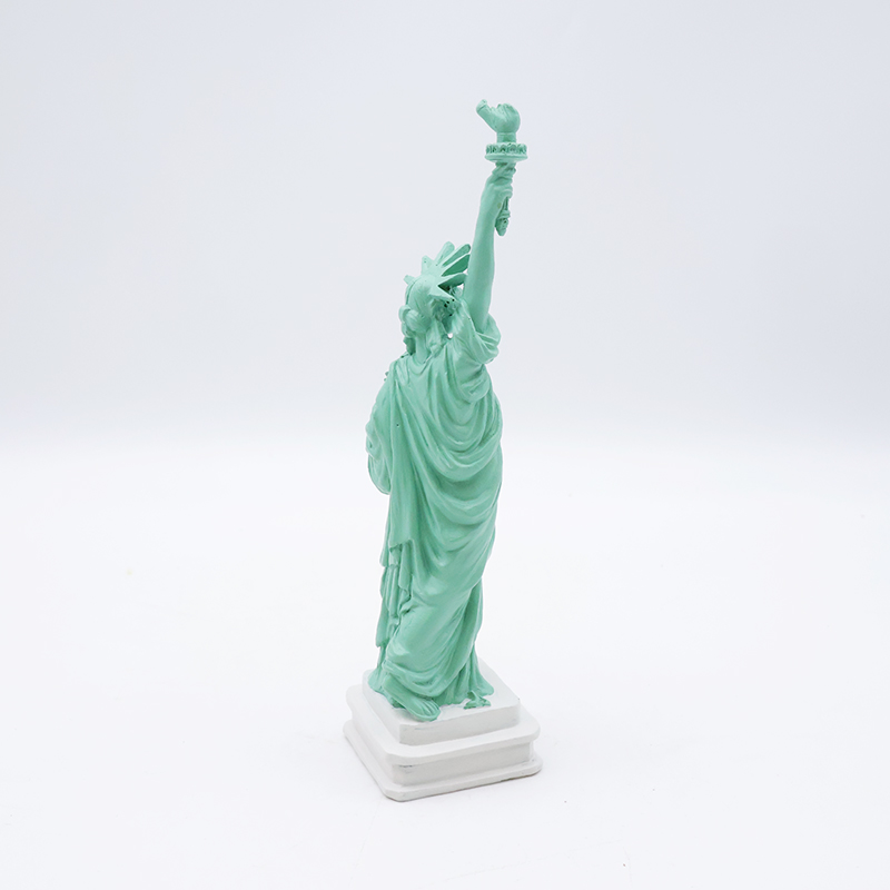 OEM custom crafts home decoration miniature peripheral souvenir statue resin cyan figure Statue of Liberty figurine manufacture