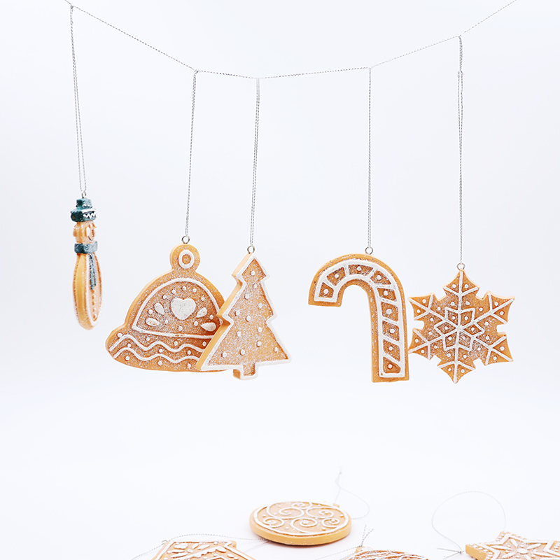 Home ornaments resin gingerbread Christmas tree hanging details