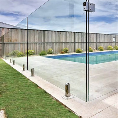Glass balustrade