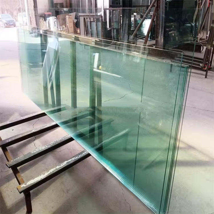 Making a statement with an eye-catching arch mirror