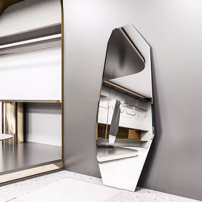 The beauty of a big silver mirror in any room.