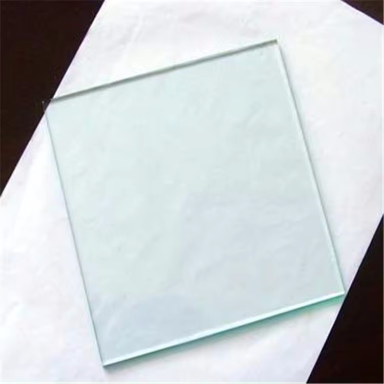 What are the benefits of using a silver bathroom mirror in your home?