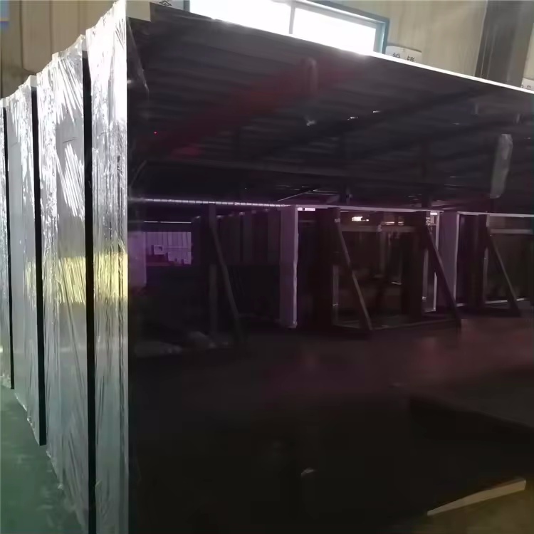 Transforma la teva dutxa en un oasi d’estil amb vidre templat