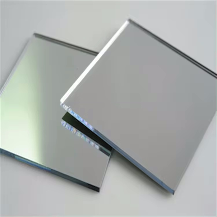 Make a Statement with Trendy Decorative Mirrors