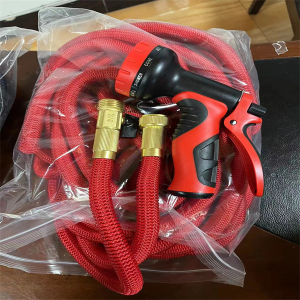 How a Garden Hose Reel Simplifies Watering Tasks