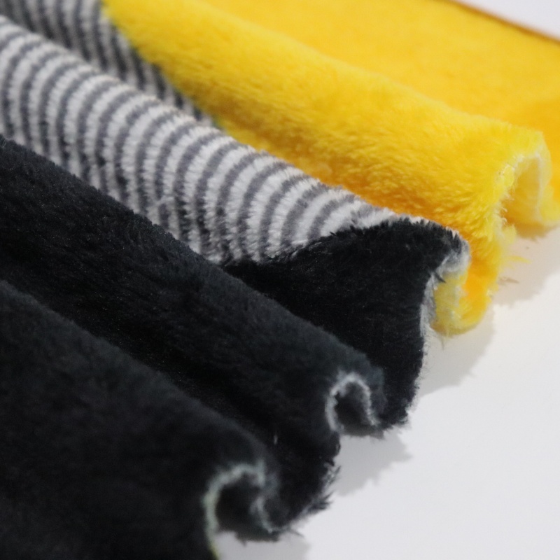 Yellow Geometry And Stripes Pattern Printing Flannel Fabric manufacture