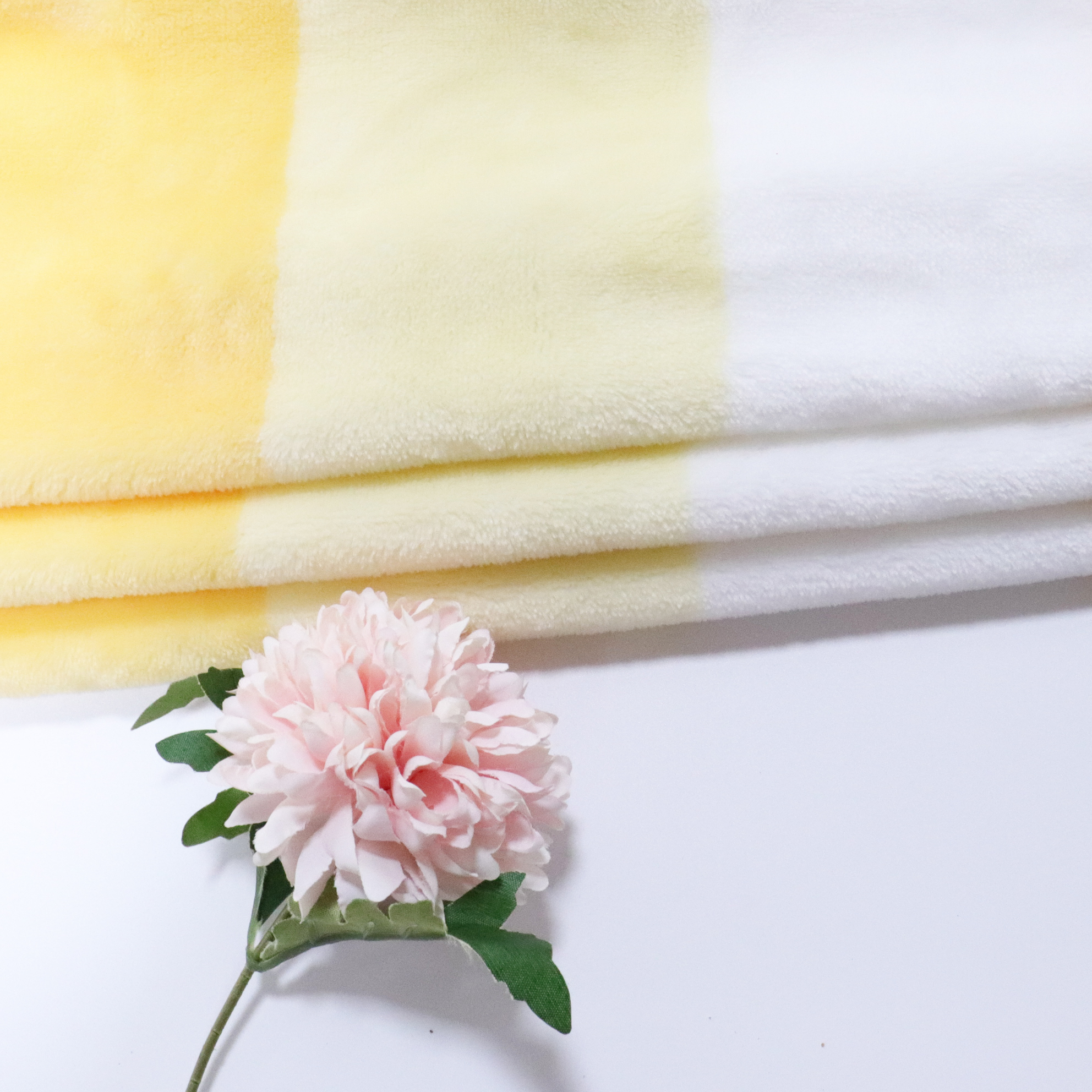 Sell high quality smooth feel 100% polyester fabric plush flannel fabric home textile/ factory