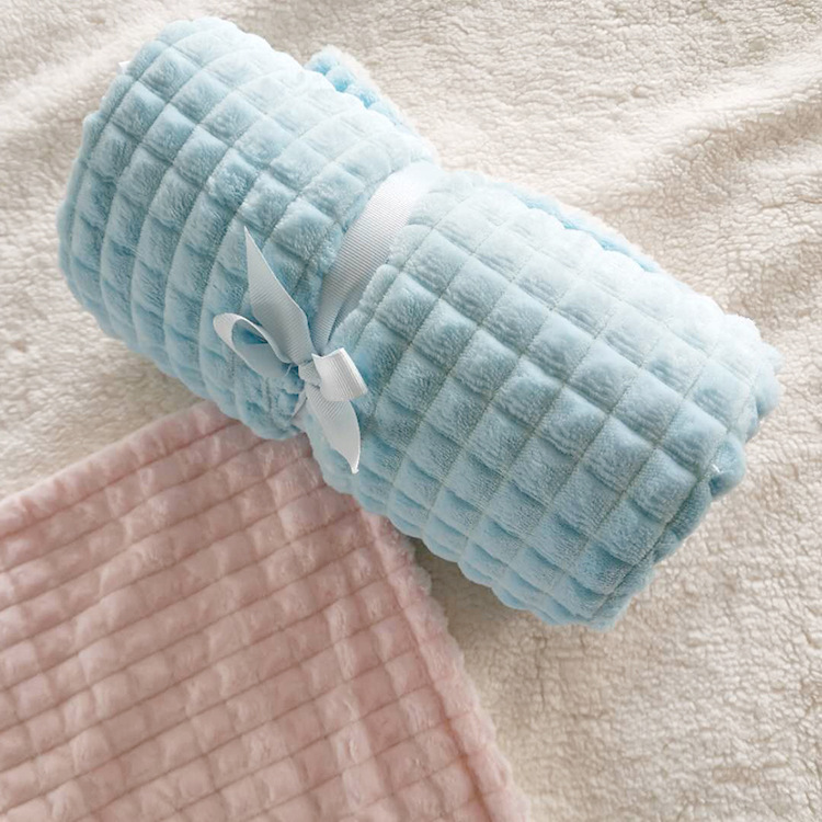 New Design Small Squares Mode Flannel Fleece Throw Blanket Jacquard High Quality Sherpa Blanket details