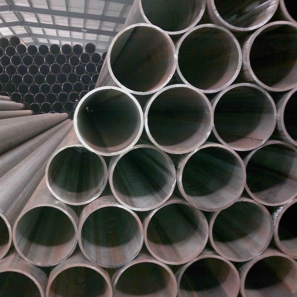 Creative DIY projects using 3 metal pipe for home decor