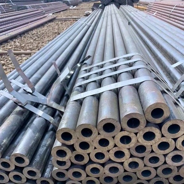 Exploring the different uses and fittings available for 1 1/2 steel pipe in commercial and residential settings.