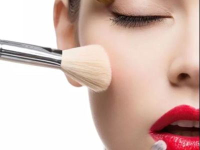 أفضل 10 أفكار فرش مكياج تصميم جديد