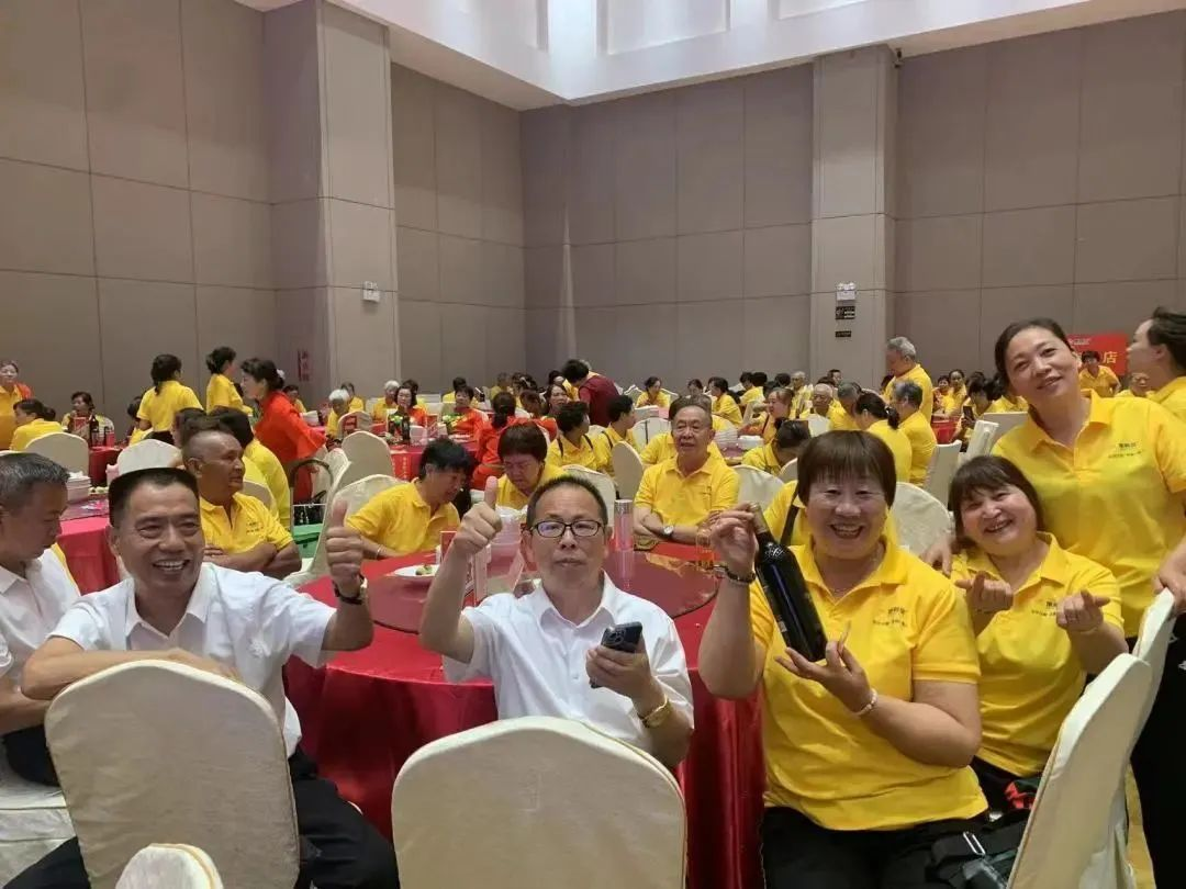 Congratulations to the 16th anniversary celebration of the Zunyi Branch of Beijing Beehall to complete the end of the celebratio
