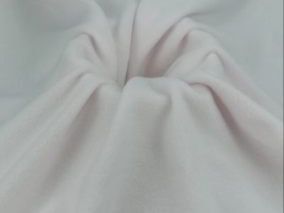 सॉफ्टशेल फ्लीस फैब्रिक निर्माता का मूल्यांकन कैसे करें: ध्यान रखने योग्य मुख्य कारक