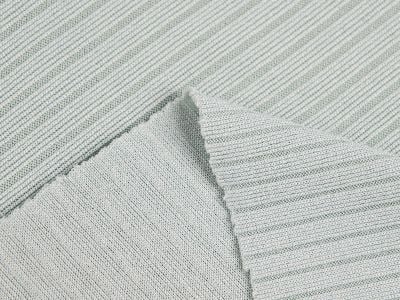 Warum Rippstoff in jeder Strickwarenkollektion unverzichtbar ist