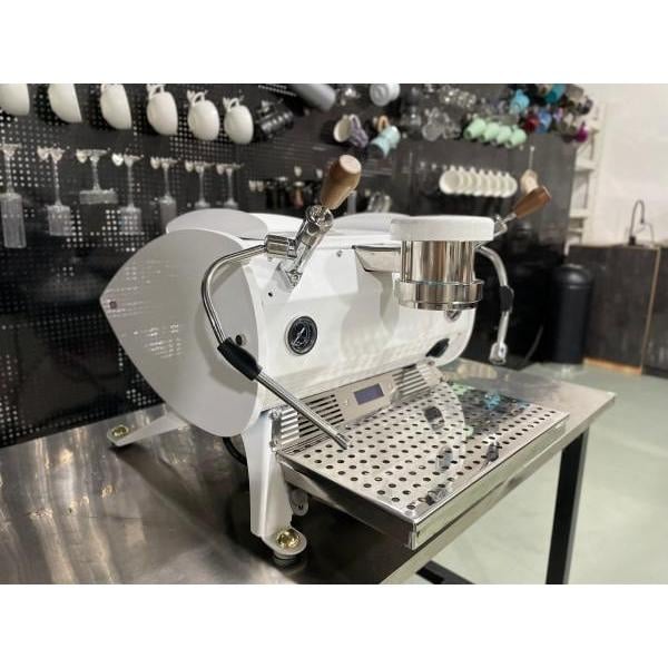 Aperfeiçoe suas habilidades de barista com uma máquina de espresso comercial de alta qualidade