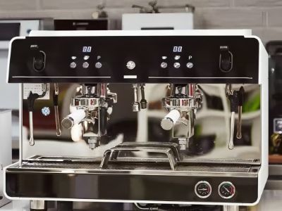 Choose the right commercial coffee machine to meet high production needs