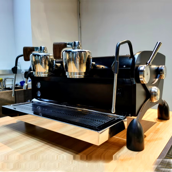 Pojasne i visokog kvaliteta espress kafe mašine za male kavarnice
