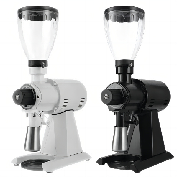 Logra una molienda consistente para un café rico y sabroso con un molinillo automático