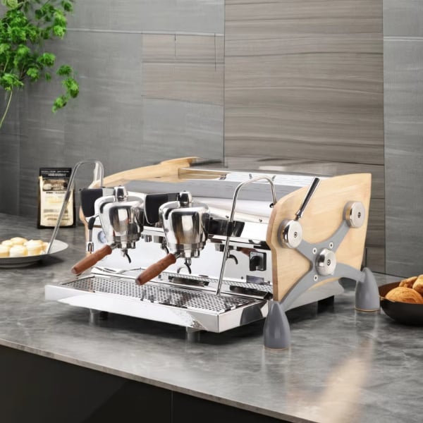 Unlock the Full Potential of Your Coffee Beans with a Pro Coffee Maker