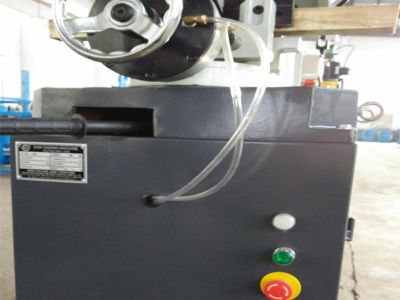 Qu'est-ce qui fait un fabricant de machine à chanfreiner fiable ?
