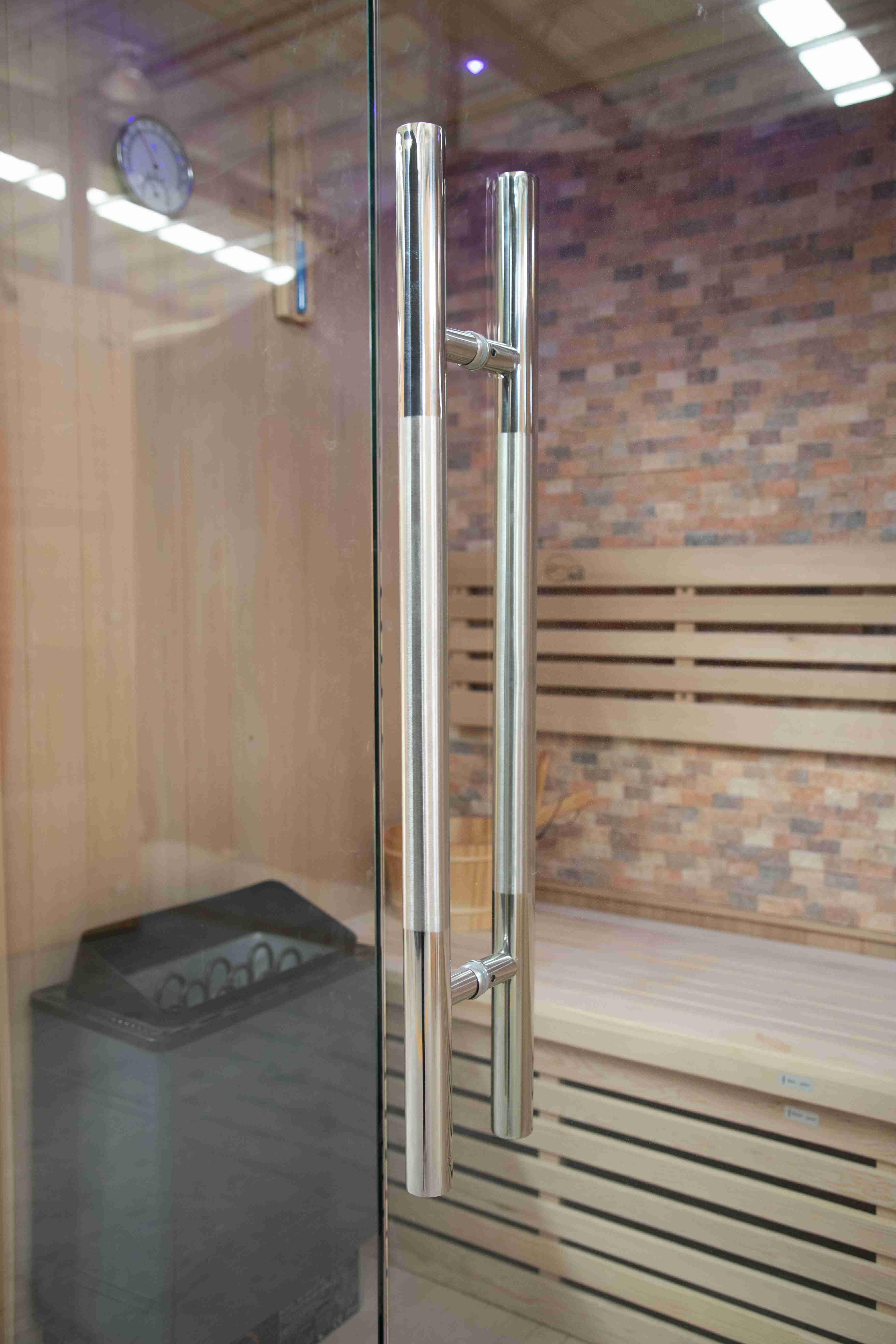 Electric Sauna Stove 4 Person Dry Steam Sauna Room Comes With Harvia Stove manufacture