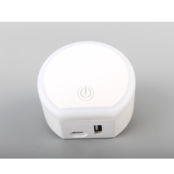 American TYPCUSB Multi-Functional LED Convenient Plug-in Design for Bedside or Workspace Illumination