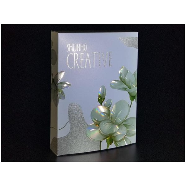 Say goodbye to clutter with the versatile folding box.