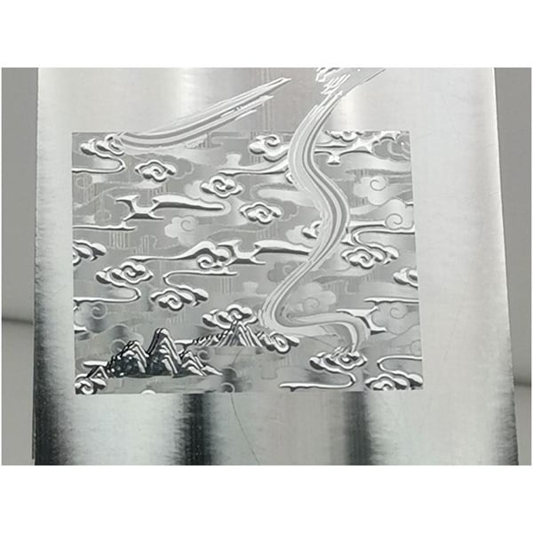 Verabschieden Sie sich von Verschmierungen und Flecken mit Laser-Gloss-Papier.