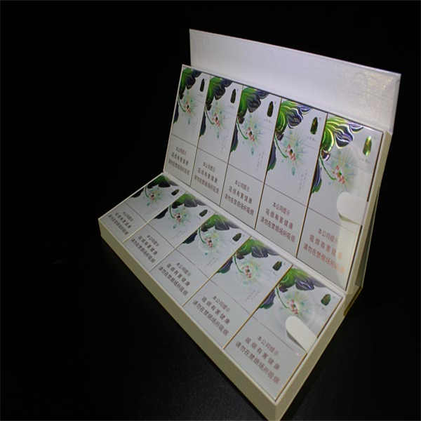 Attract eco-conscious customers with our green packaging options