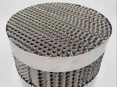Structured Packings Help Refineries Cut Energy Use and Reduce Emissions