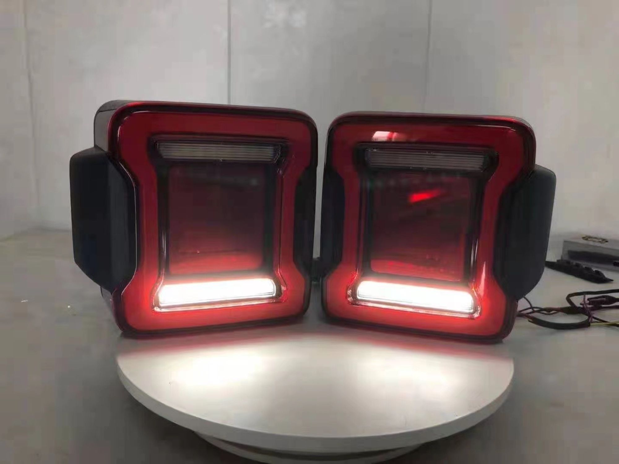 Spedking Spot Goods Lanterna Traseira para Jeep Wrangle JL