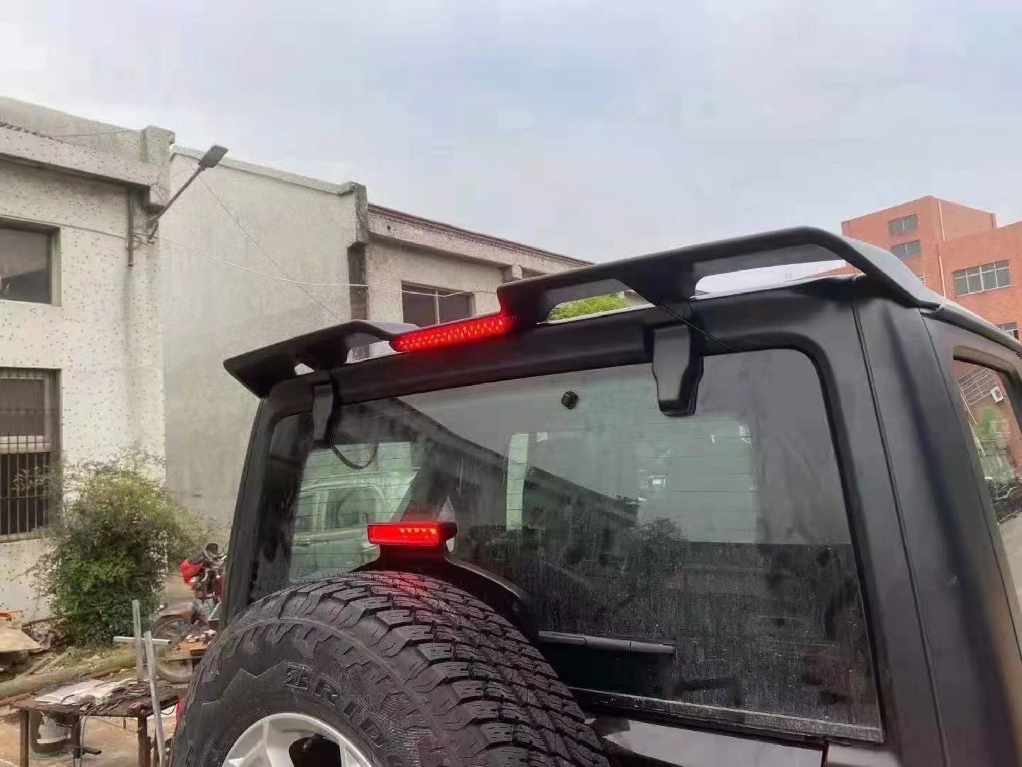 Spedking Vendita al Dettaglio Parafango Economico con Luci per Jeep Wrangler JL
