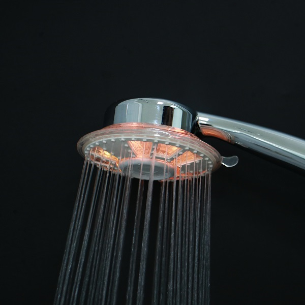 Ahorra agua y dinero con la tecnología de la ducha inteligente
