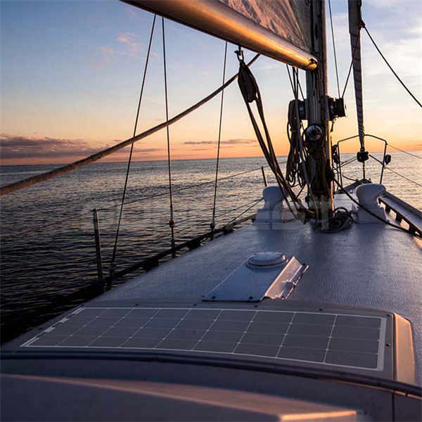 Unleash the power of the sun for your boat battery
