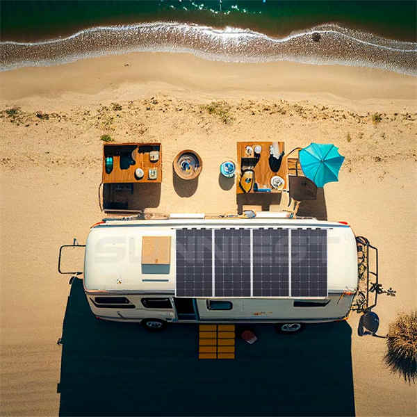 Effortlessly integrate solar power with flexible roof panels