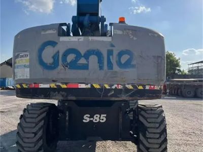 Comparing Genie Lift Models: Finding the Best Fit for Your Fleet
