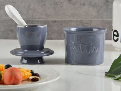 How Minimum Order Quantities (MOQ) Affect Your Ceramic Sourcing Costs