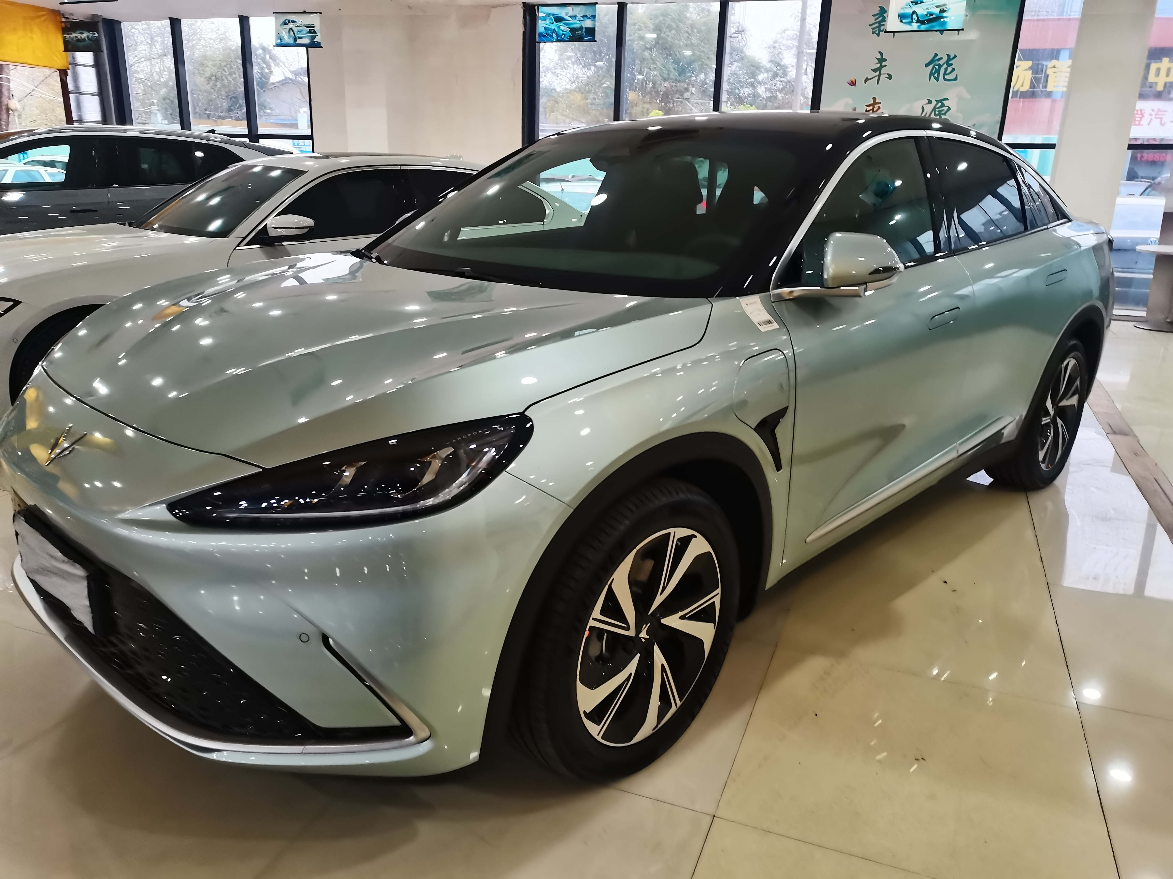 New Arrival Best Prices ARCFOX S Electric Car With 20.3 Inches Screen 708km Super Long Battery Life factory