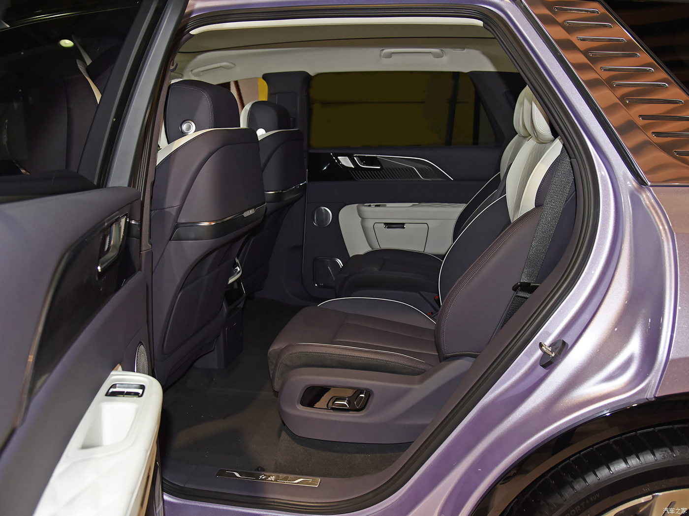 Super Quality FAW Hongqi E-HS9 690KM Qixiang Editiont Six Seas New Energy Vehicles details