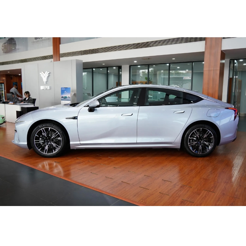 China Factory Good Quality Nezha S Sedan 4 Seats Electric Car New Energy Vehicle manufacture