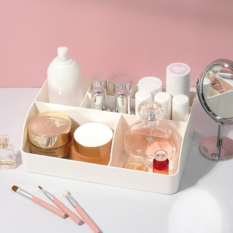 Keep Your Favorite Makeup Essentials at Your Fingertips with Our Organizer Box
