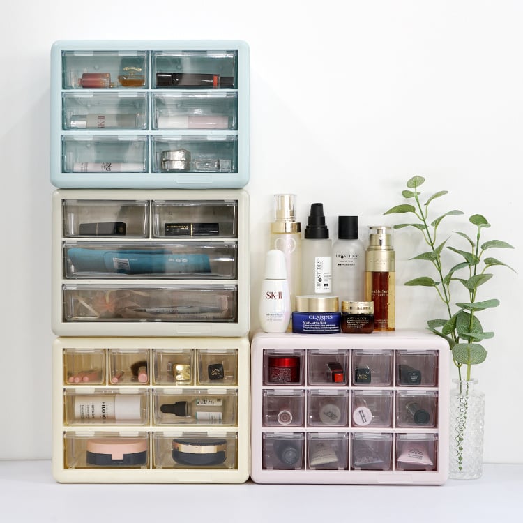 A Cosmetic Box Organizer for Your Vanity