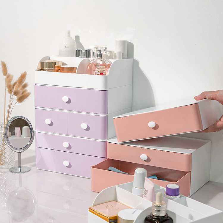 Tired of Losing Your Makeup? Get Organized with Our Convenient Box!